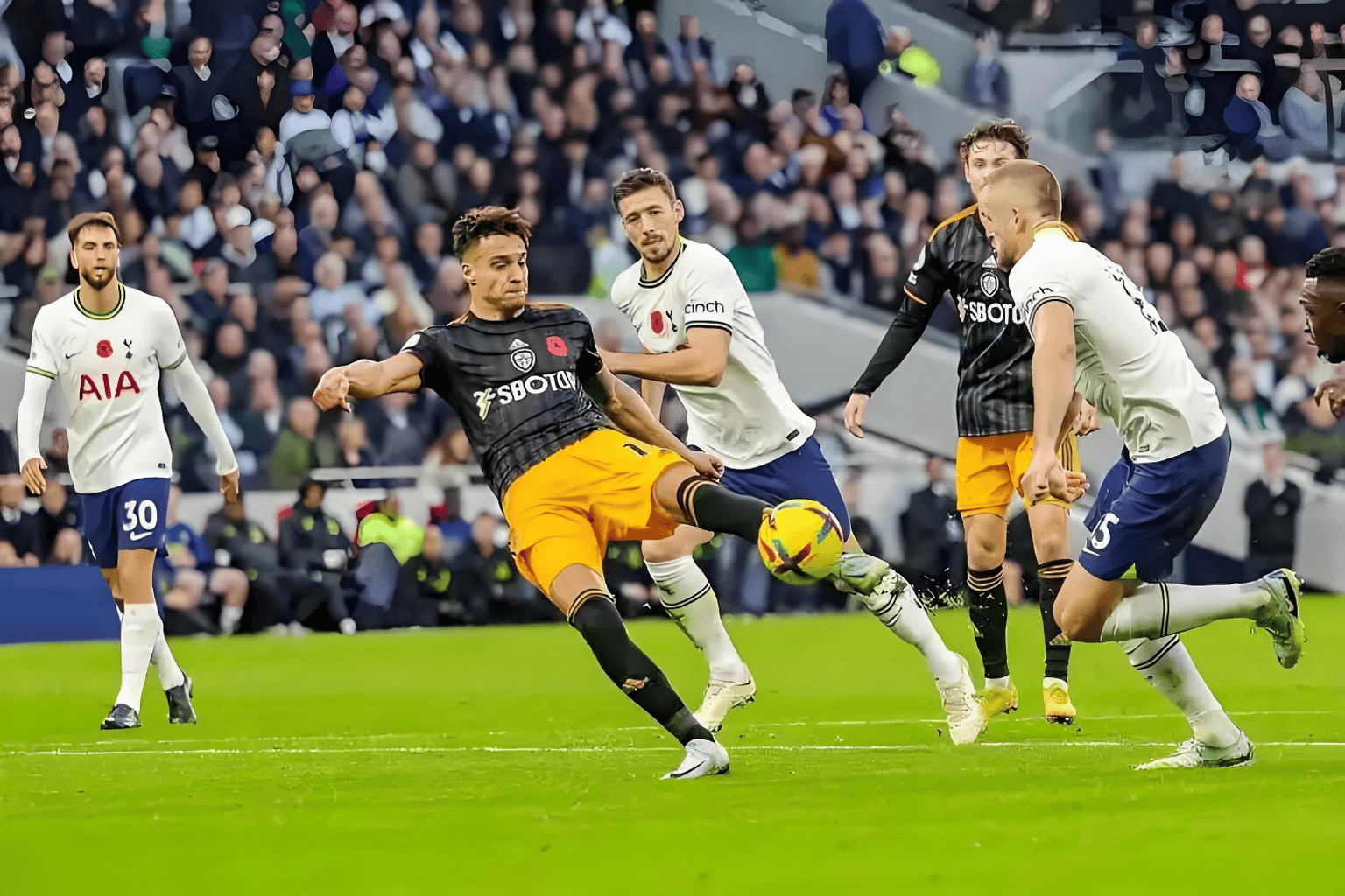 热刺主场大胜伯恩利，球队表现坚挺雄心壮志的简单介绍