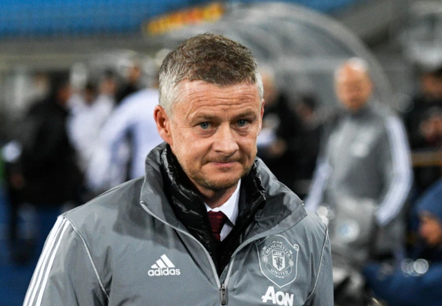 朴茨茅斯集体心态稳健,团结协作传控让球畅行 朴茨茅斯集体心态稳健,团结协作传控让球畅行