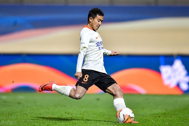 关于武汉卓尔战平劲旅，积分榜略显停滞的信息