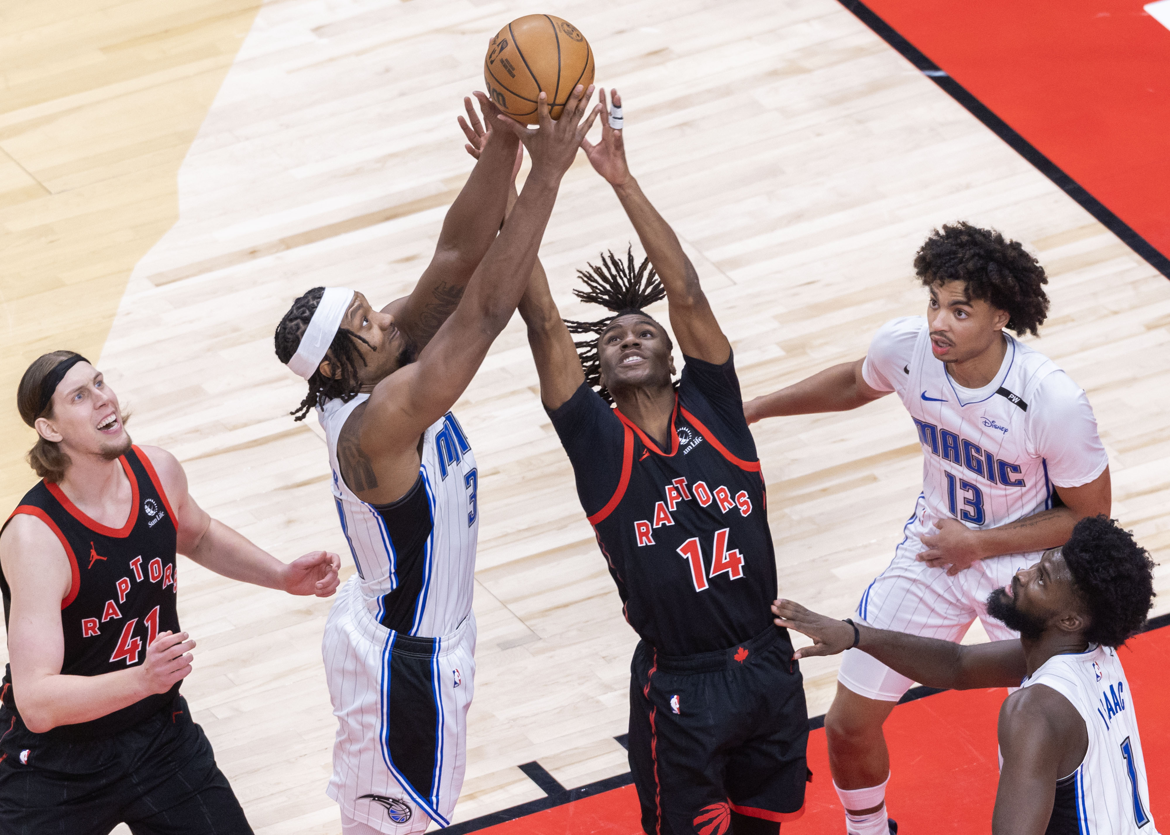 猛龙击败开拓者名列东部