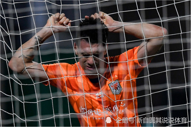 富力开场即进球,取得对手的制胜 富力开场即进球,取得对手的制胜