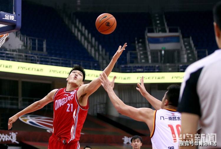 外线投篮稳定,助球队轻取胜利的简单介绍 外线投篮稳定,助球队轻取胜利的简单介绍