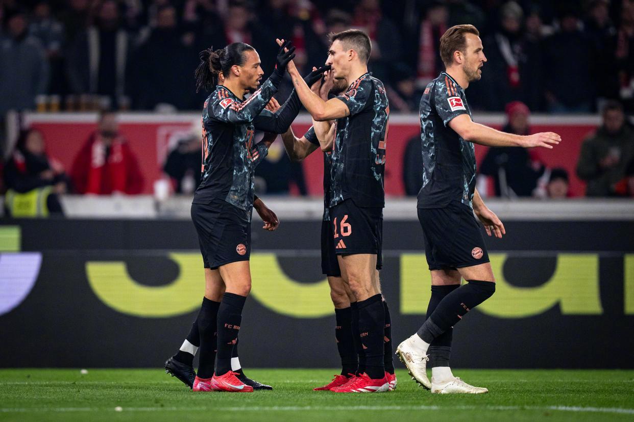 拜仁主场轻取对手登顶积分榜的简单介绍 拜仁主场轻取对手登顶积分榜的简单介绍